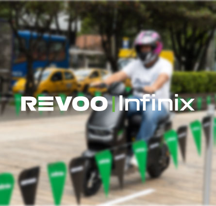 Revoo x Infinix: Una activación llena de adrenalina y sorpresas en Avenida Chile
